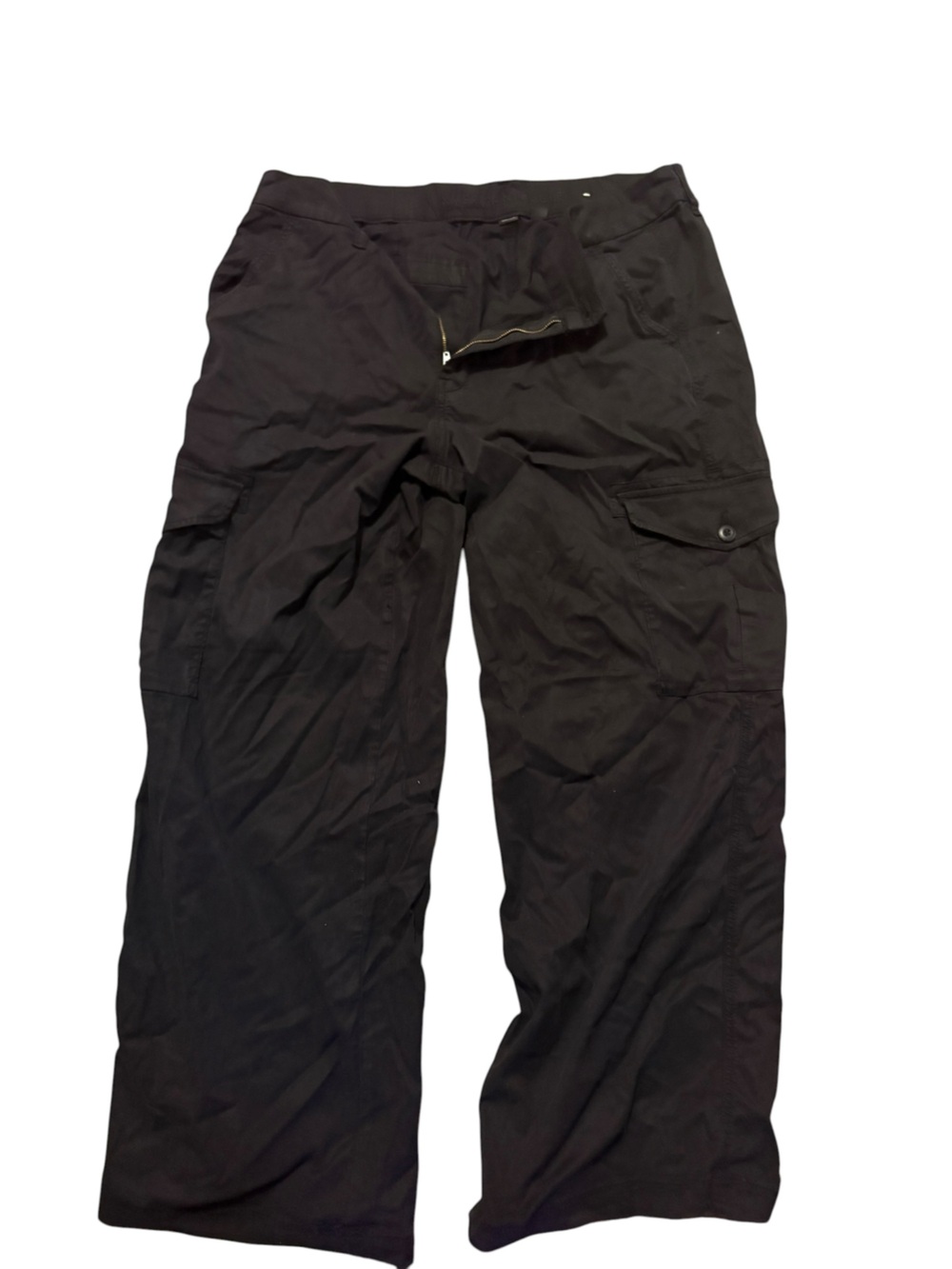 American Eagle Black Cargo Pants with Buttoned Flap pocket